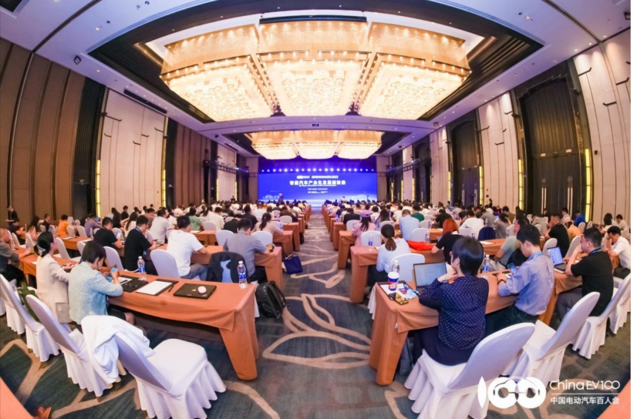 全球智能汽车产业大会 | 普华基础软件：操作系统赋能智能网联汽车融合安全