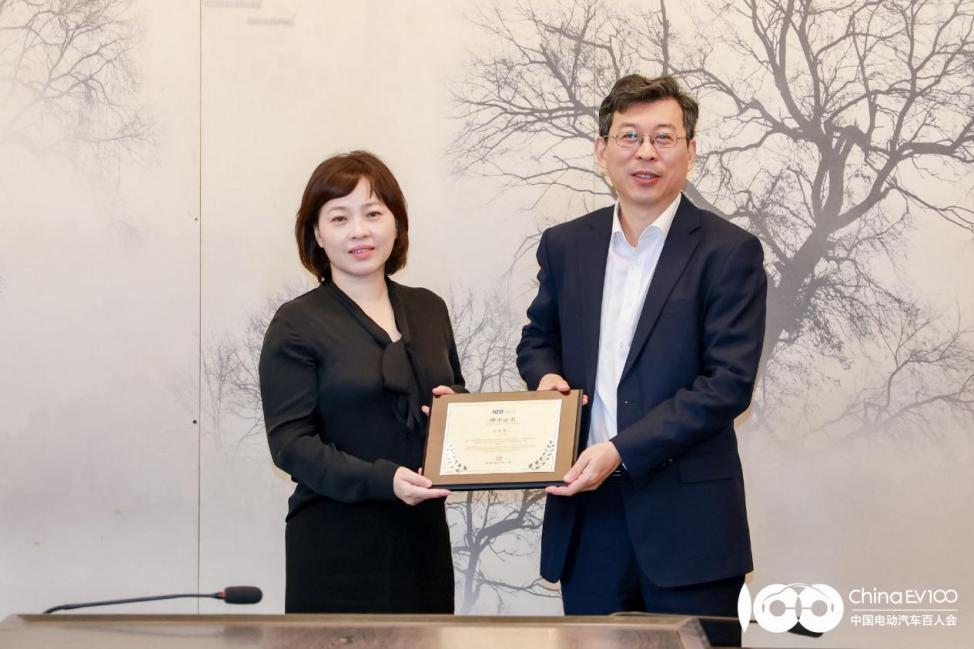 普华基础软件总经理刘宏倩加入百人会